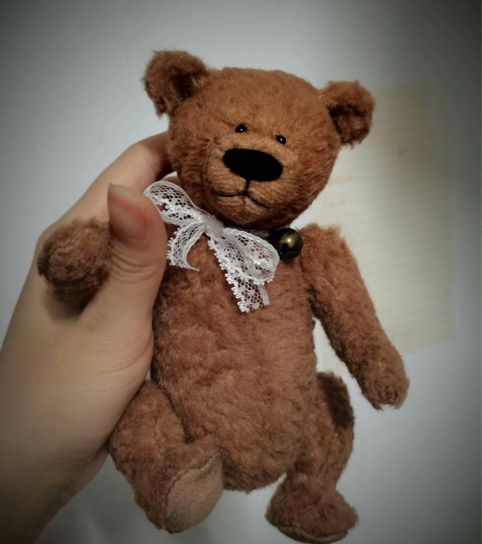 了解したくま ぬいぐるみ テディベア 海外作家様 ハンドメイド くま