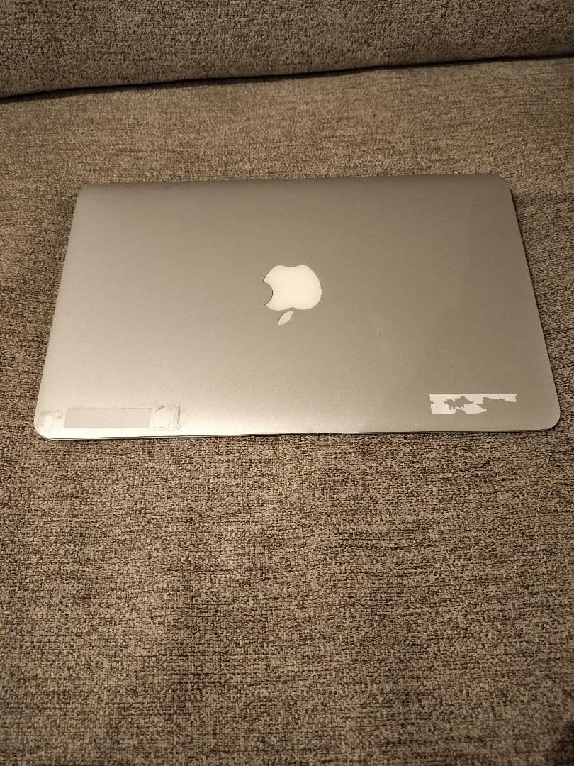 MacBook Air 13インチ A1466 解体業者引取 美品　動作未確認