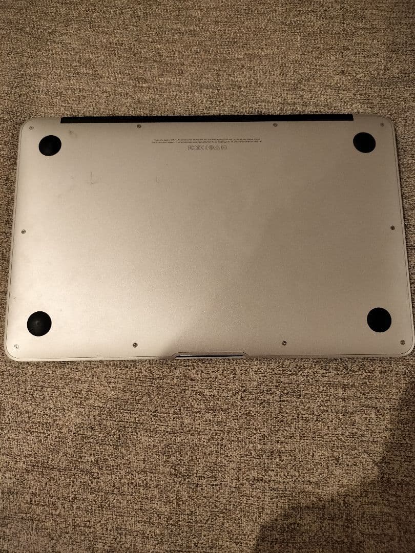 MacBook Air 13インチ A1466 解体業者引取 美品　動作未確認