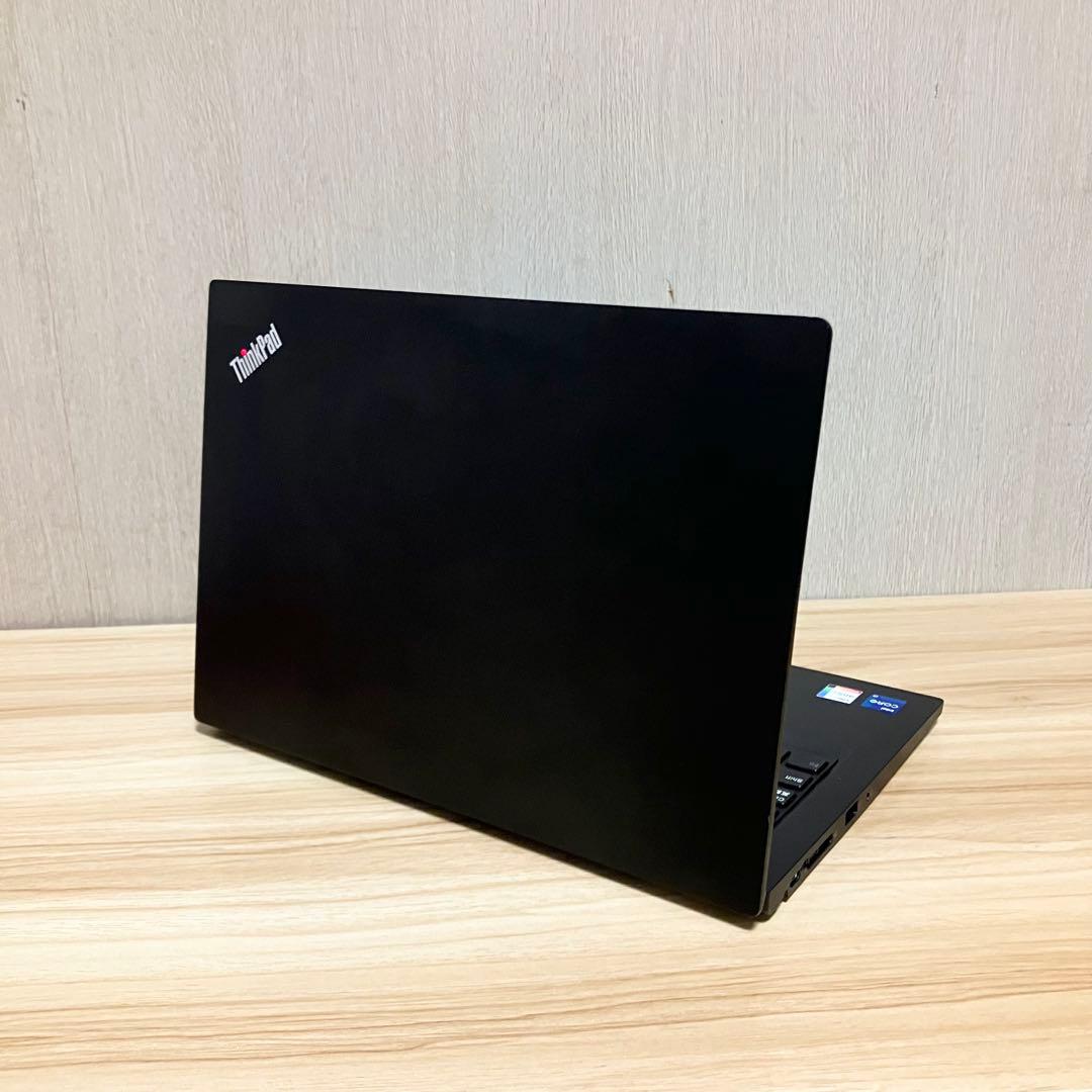 第11世代！core i7 Lenovo ThinkPad メモリ16GB 美品