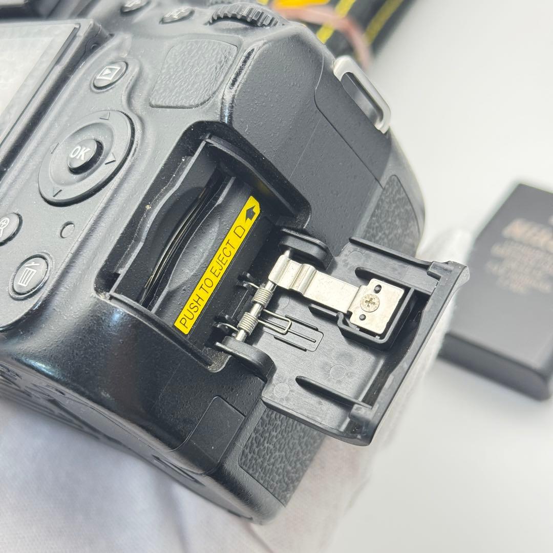 ショット数7276枚 Nikon D5100 18-135mmズームレンズセット
