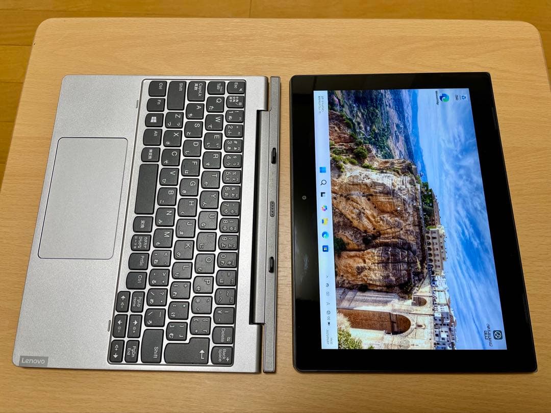 【新品近い、4G LTE内蔵、Office2021付き】Lenovo D330