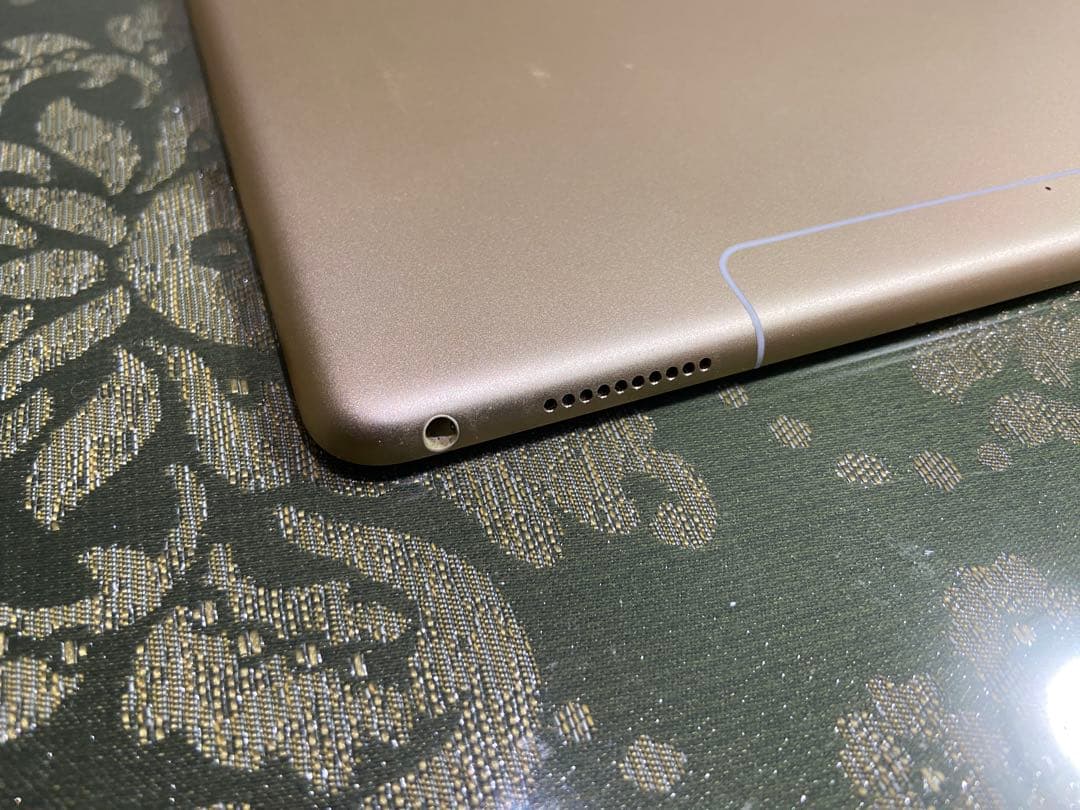 iPad Pro (12.9インチ) 第二世代　256GB セルラーモデル