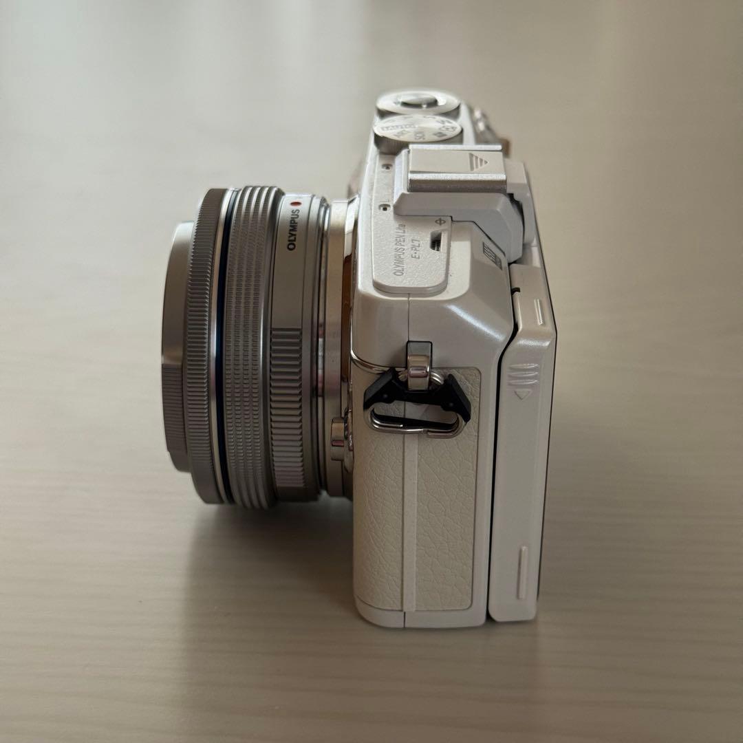 OLYMPUS PEN Lite E-PL7 ホワイト ミラーレス一眼 カメラ