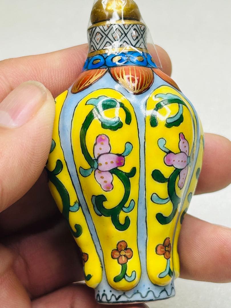 中国 景德鎮 陶磁 手絵 鼻煙壺 「花」