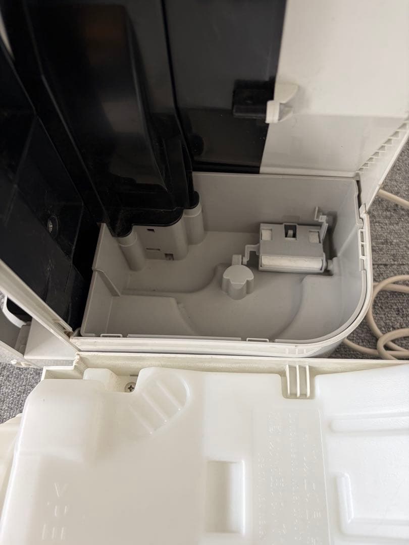ダイキン　加湿空気清浄機　ACK70U-W