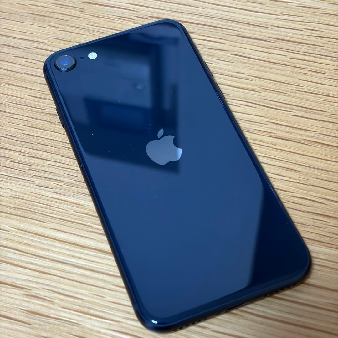 バッテリー新品　iPhoneSE第3世代64GB SIMフリー 172