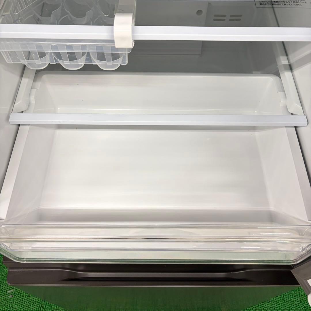 863 関東配送　2023年製　冷蔵庫　200L弱 小型　一人暮らし　極美品