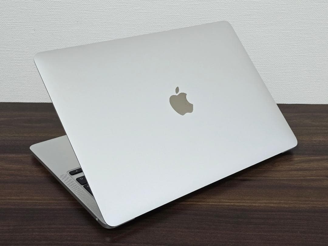 MacBookPro 2020 13インチ i5 16G 256G E4