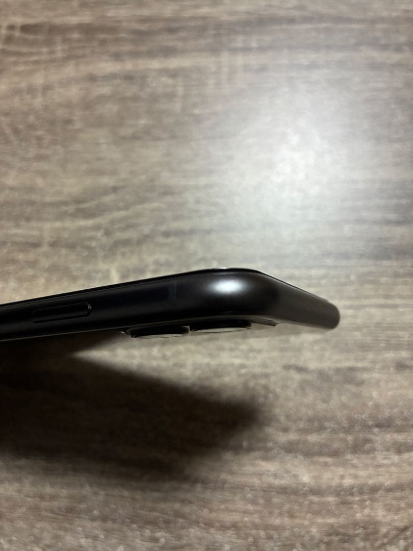 iPhone11 本体(カバー)