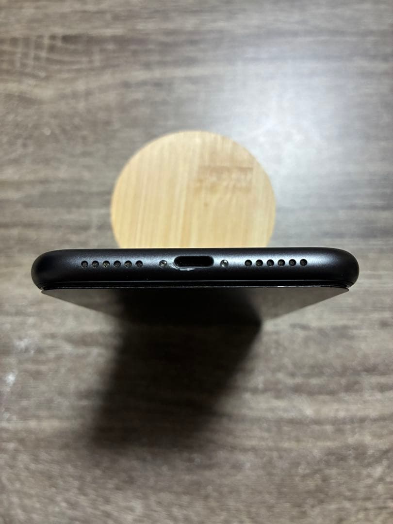 iPhone11 本体(カバー)