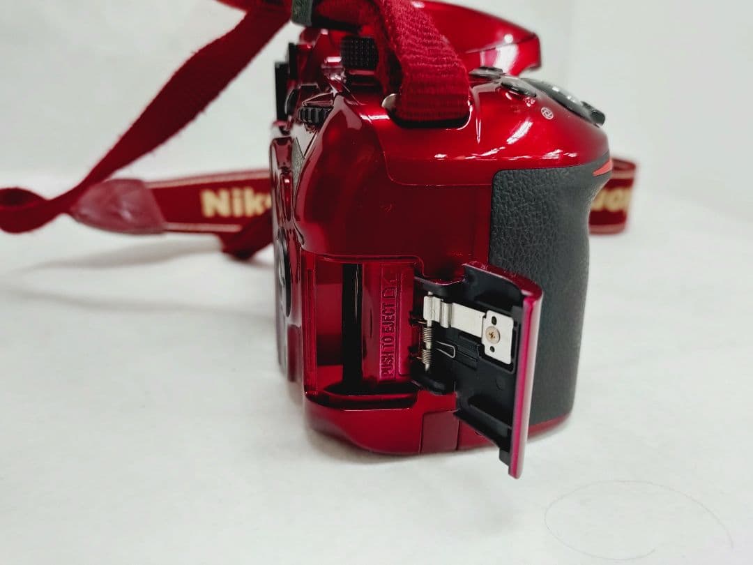 Nikon D3200 デジタル一眼レフカメラ レッド