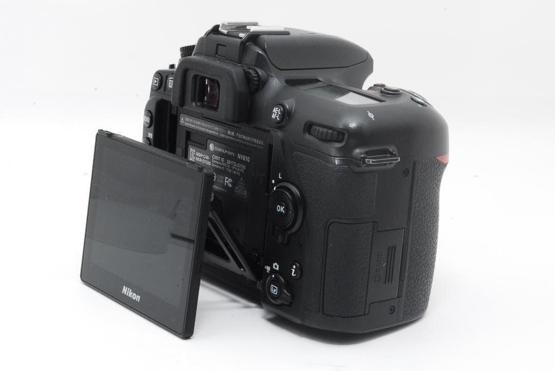 Nikon D7500 ダブルレンズセット VR付き 超高性能！