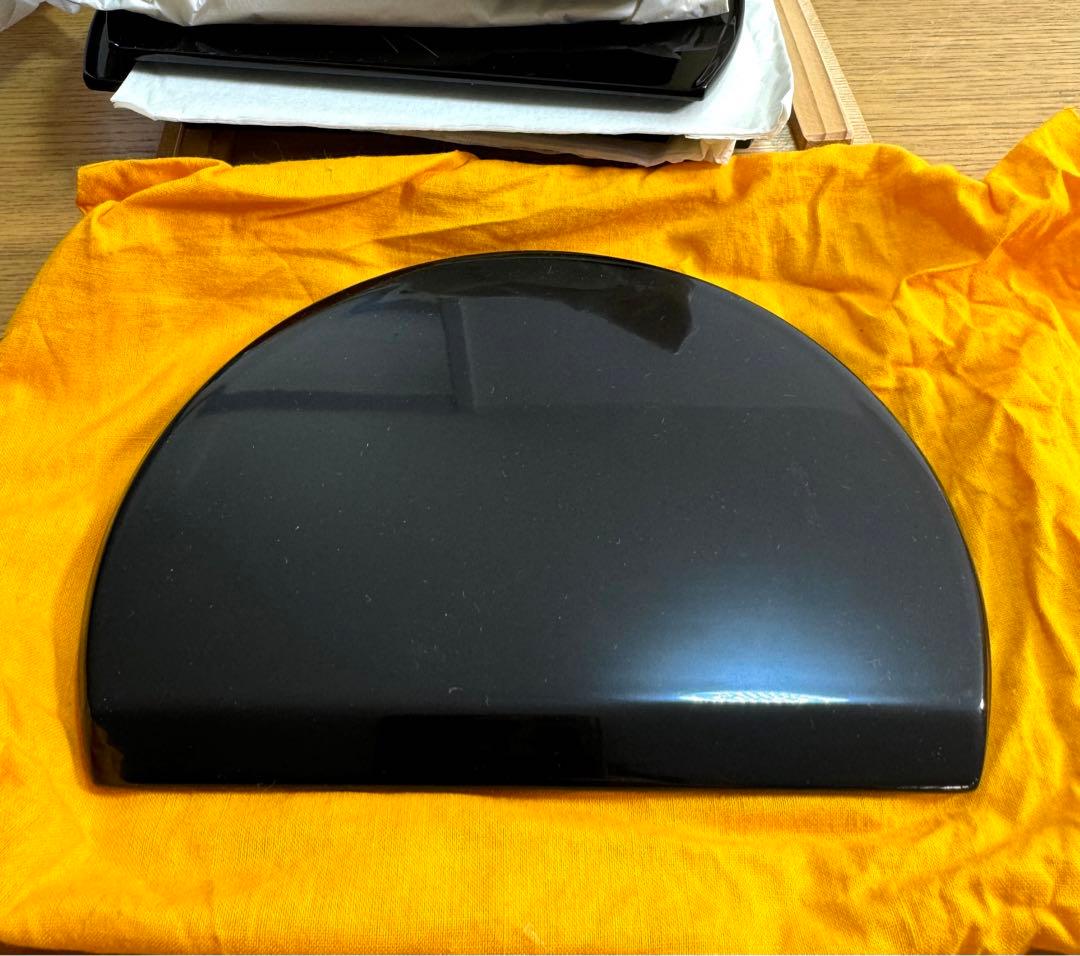 535 輪島塗　半月　銘々皿　五枚組　未使用品　共箱