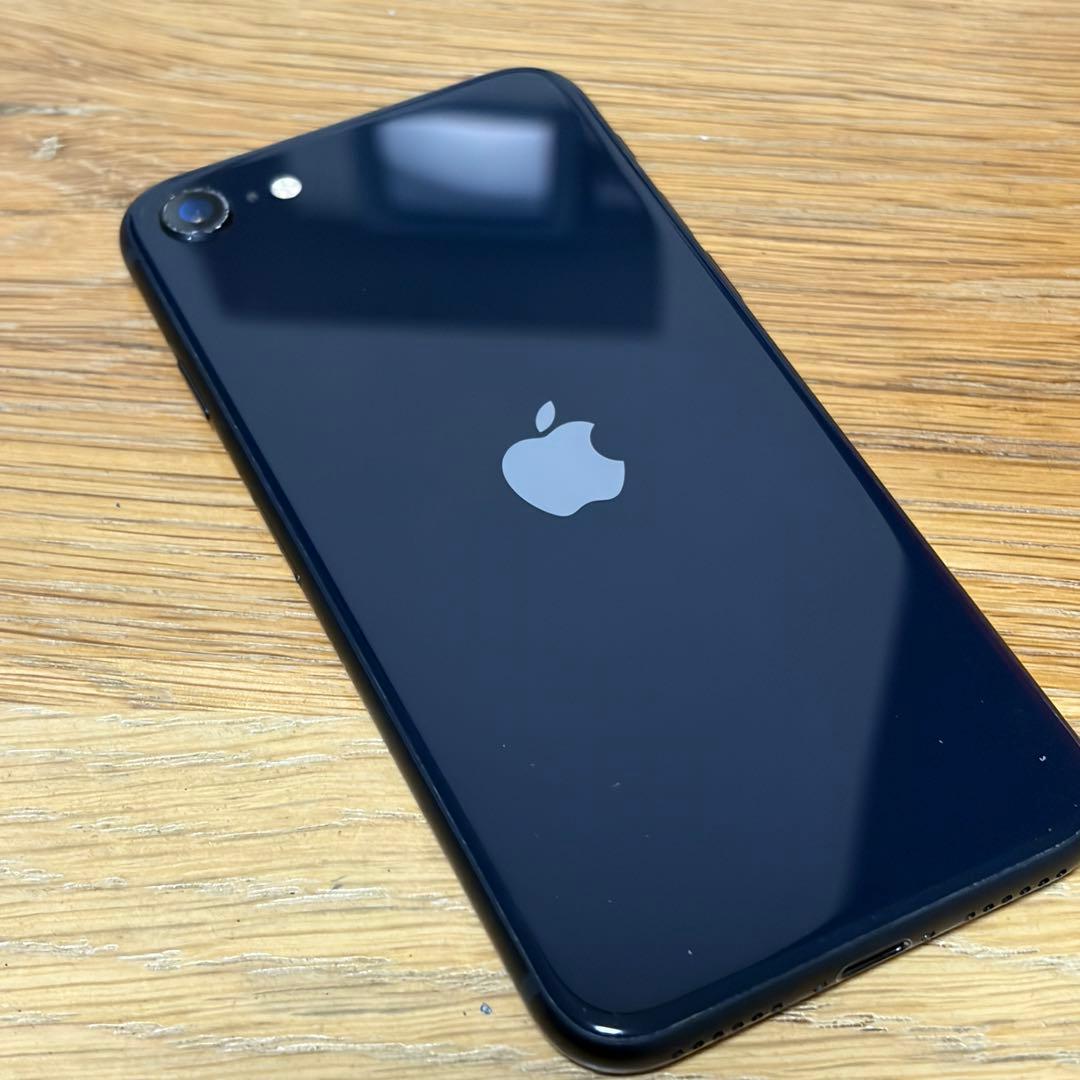 バッテリー新品　iPhoneSE第3世代64GB SIMフリー