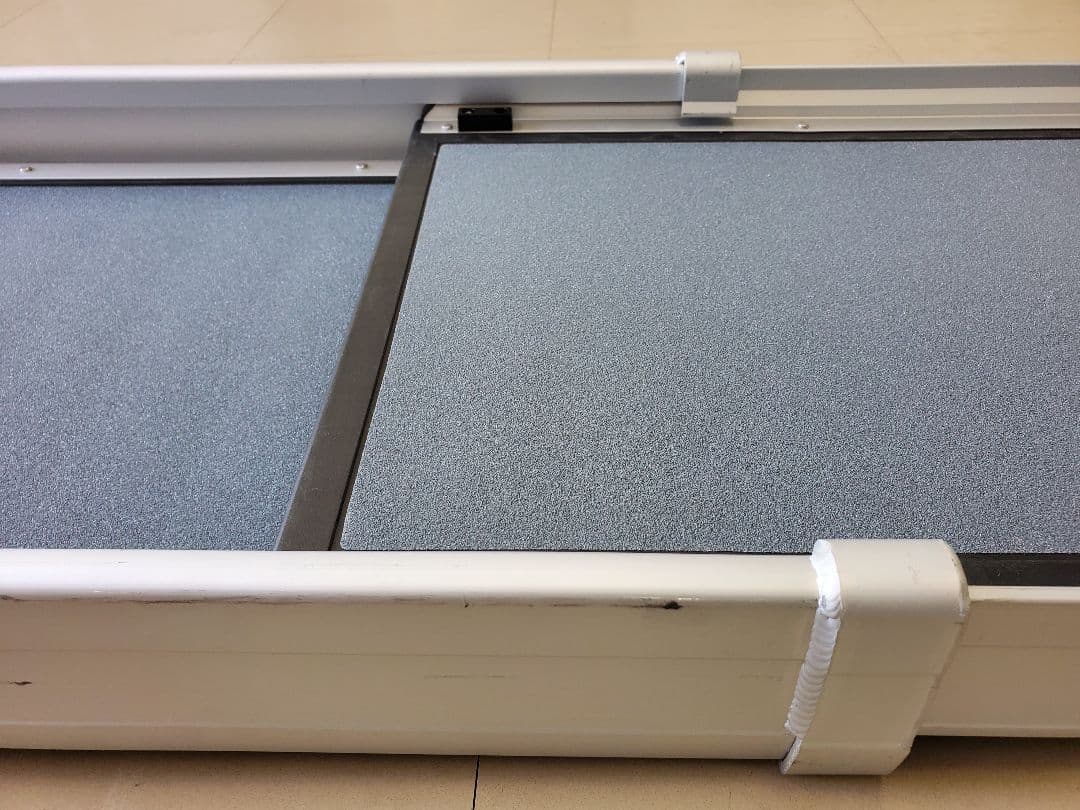 ペット用スロープ　ステップ　スライド式　大型犬用　耐荷重180キロ