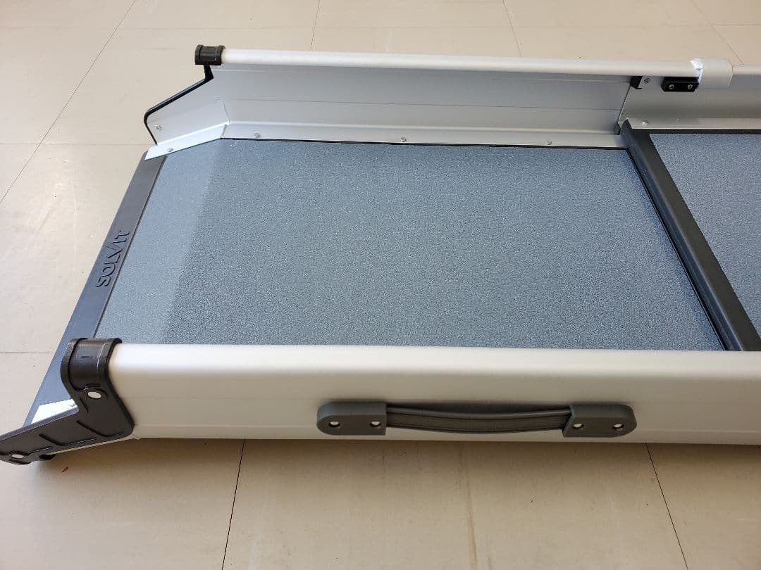 ペット用スロープ　ステップ　スライド式　大型犬用　耐荷重180キロ