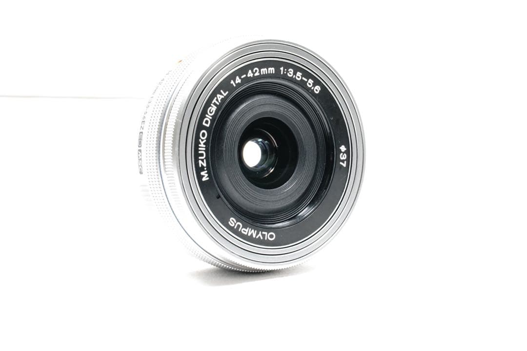 OLYMPUS OM-D E-M5 ミラーレスカメラ パンケーキレンズ