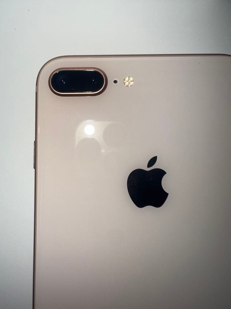 Apple iPhone 8 Plus 64GB美品