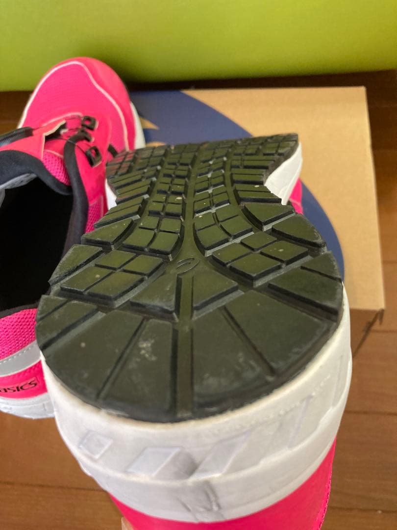 値下げ。asics 安全靴　シューズランドリーにて洗濯済み　ピンク　28.0cm