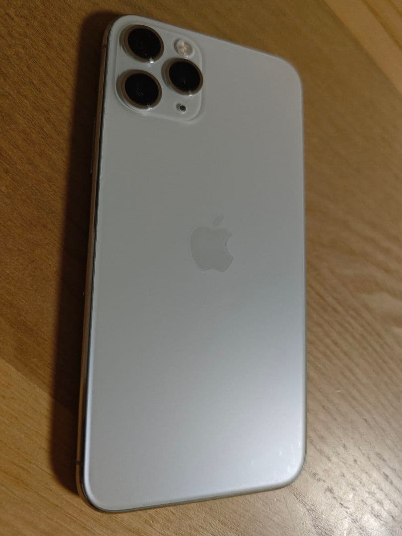 Apple iPhone 11 Pro シルバー 本体　256GB