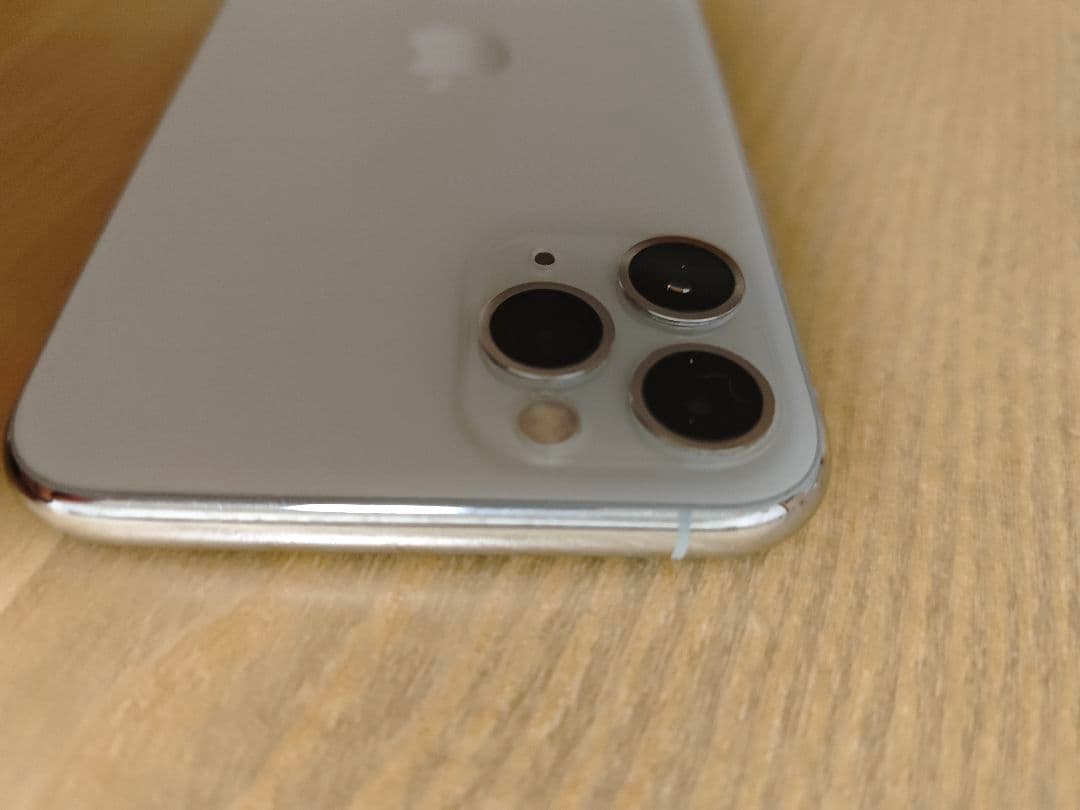 Apple iPhone 11 Pro シルバー 本体　256GB