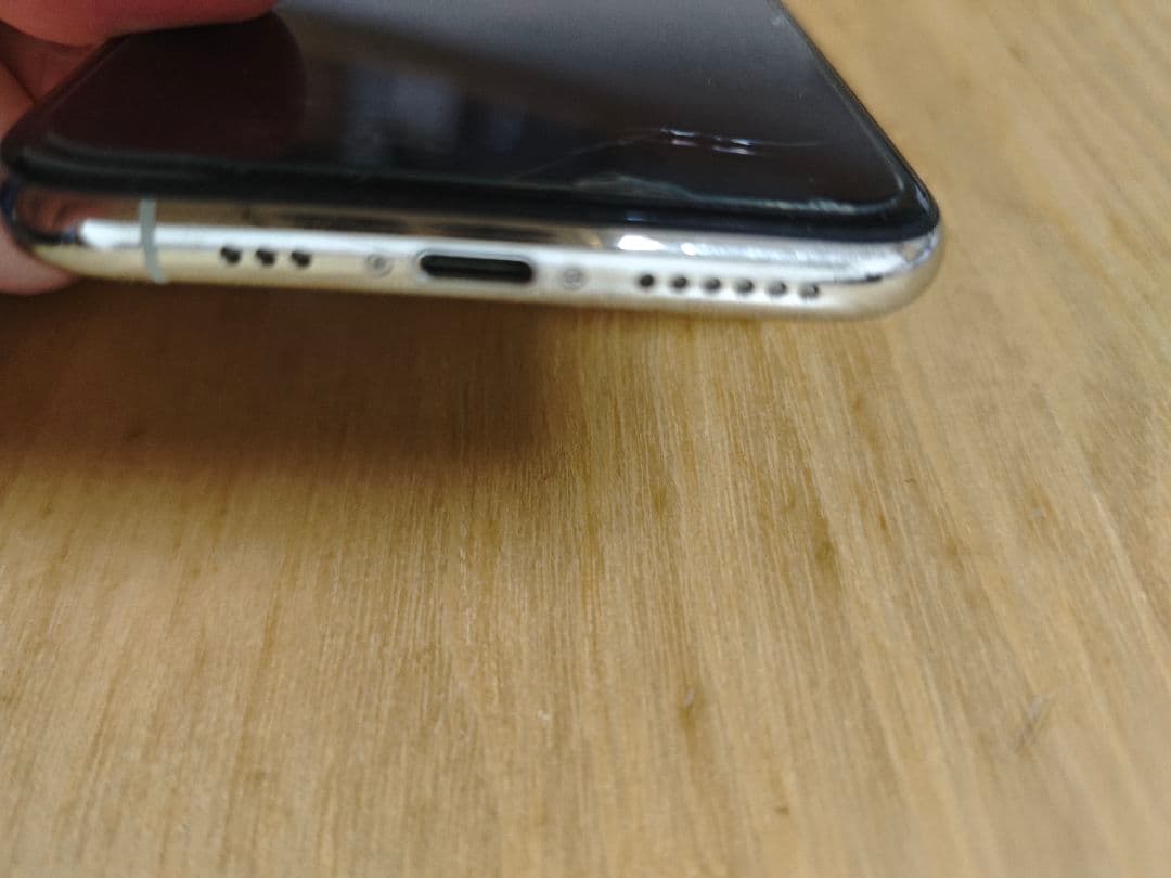 Apple iPhone 11 Pro シルバー 本体　256GB
