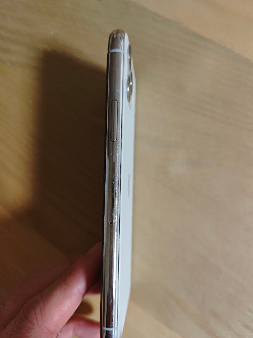 Apple iPhone 11 Pro シルバー 本体　256GB