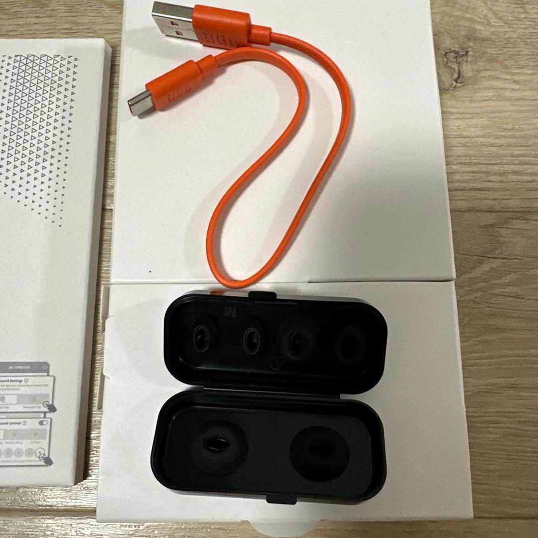 JBL TUNE FLEX ワイヤレスイヤホン bluetooth