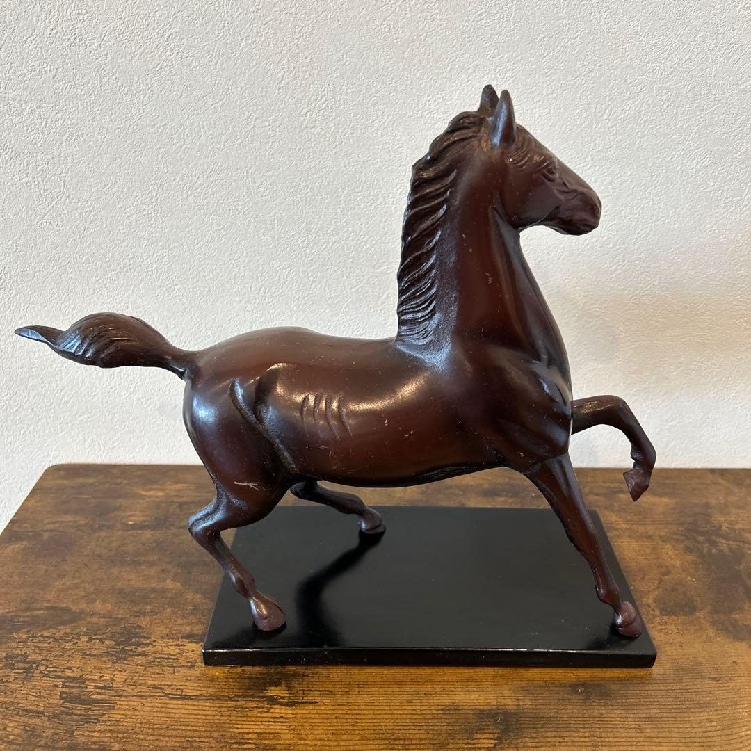 金属製馬の彫刻 ダークブラウン
