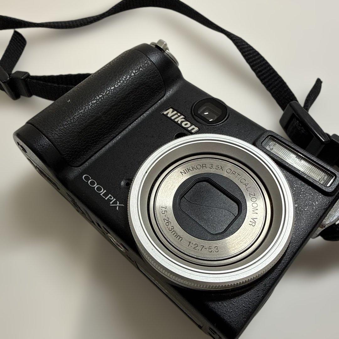【動作確認済】Nikon COOLPIX デジタルカメラ 充電器付き　☺︎
