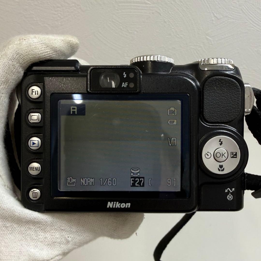 【動作確認済】Nikon COOLPIX デジタルカメラ 充電器付き　☺︎