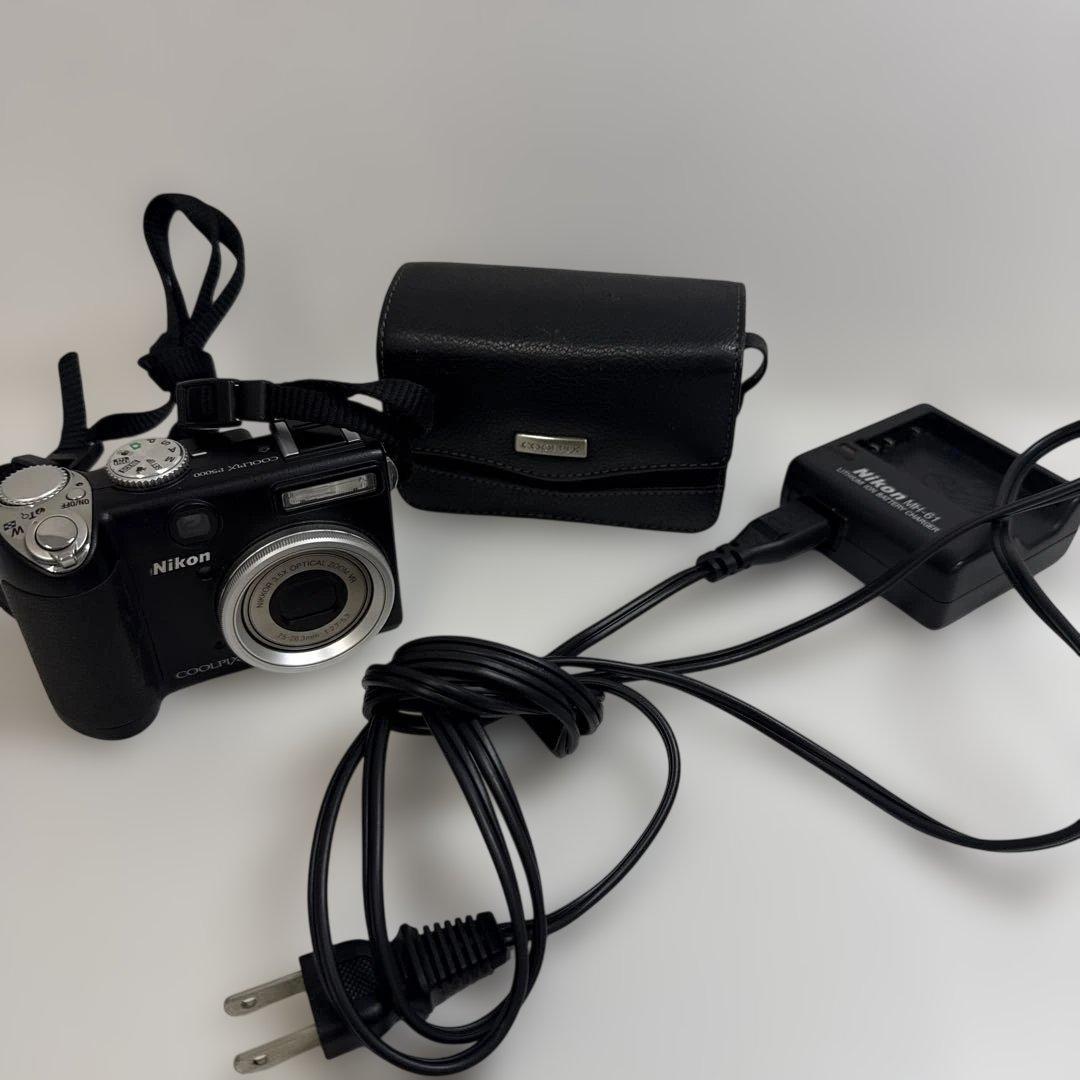 【動作確認済】Nikon COOLPIX デジタルカメラ 充電器付き　☺︎