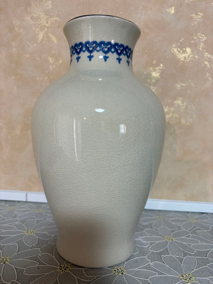 花柄陶器花瓶