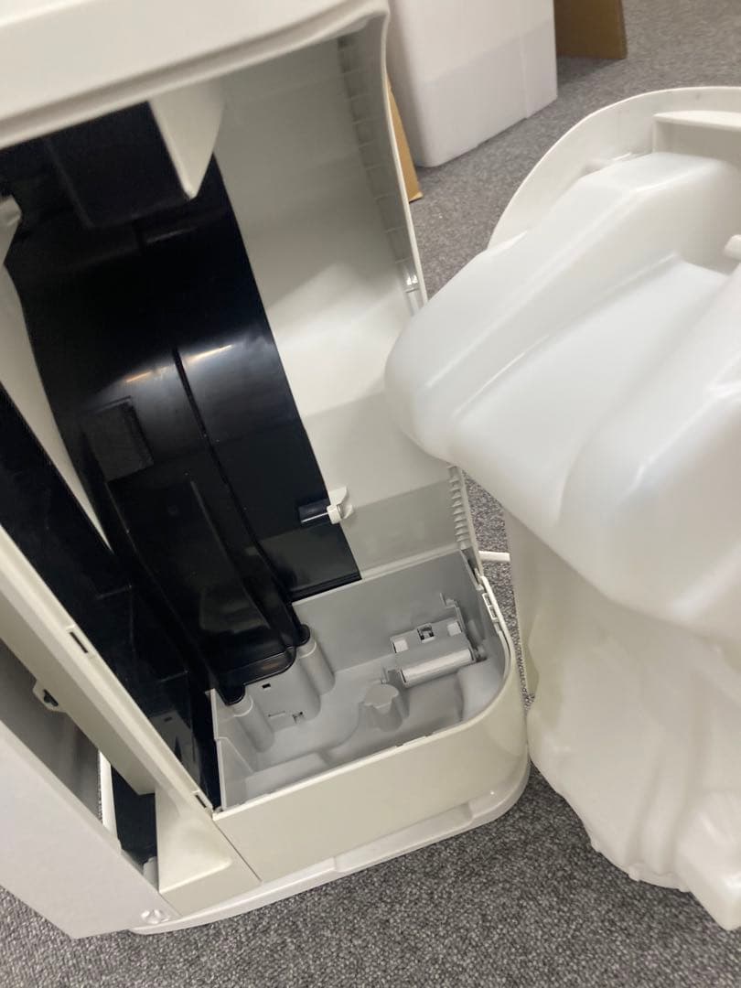 大森　ダイキン工業　空気清浄加湿器　変色あるため格安