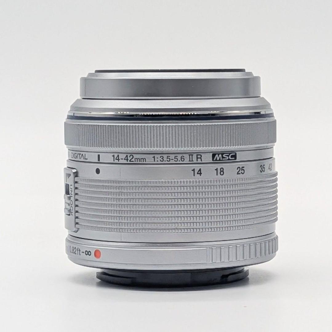 【美品】OLYMPUS OM-D E-M10 レンズキット Wi-Fi搭載