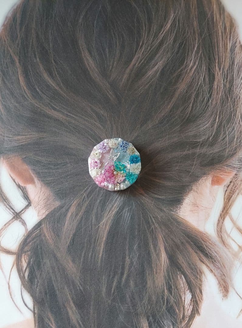 【1323】レジン　マトリカリア　ヘアゴム　ポニーフック　ブロ―チ　ハンドメイド