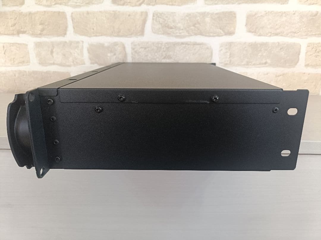【極上美品♪】Crown XLS 2002 パワーアンプ AMCRON