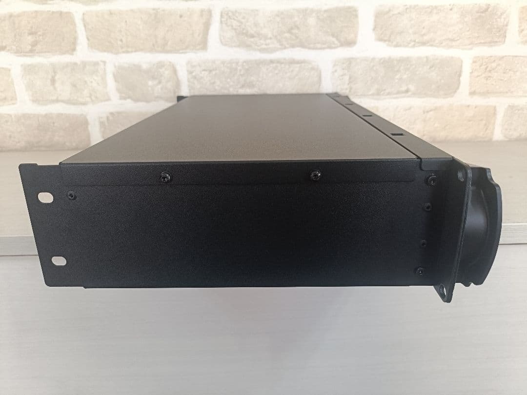 【極上美品♪】Crown XLS 2002 パワーアンプ AMCRON
