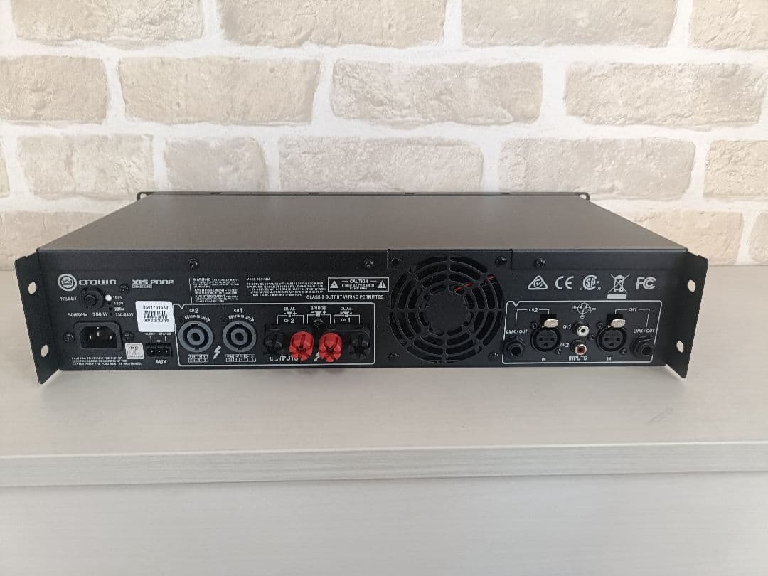 【極上美品♪】Crown XLS 2002 パワーアンプ AMCRON
