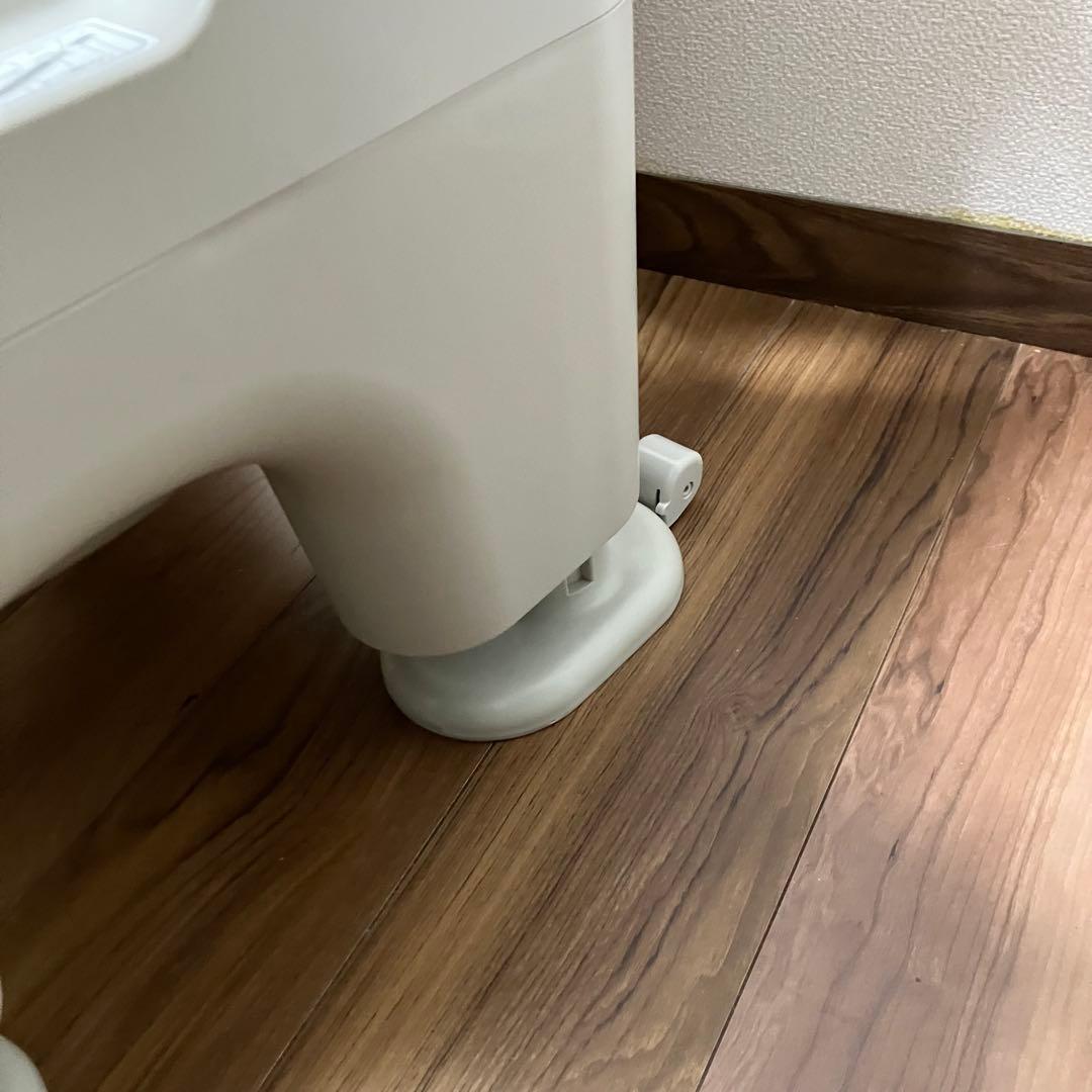 連休セール⭐️Panasonicポータブルトイレ　ラフィーネ　PN-L30200