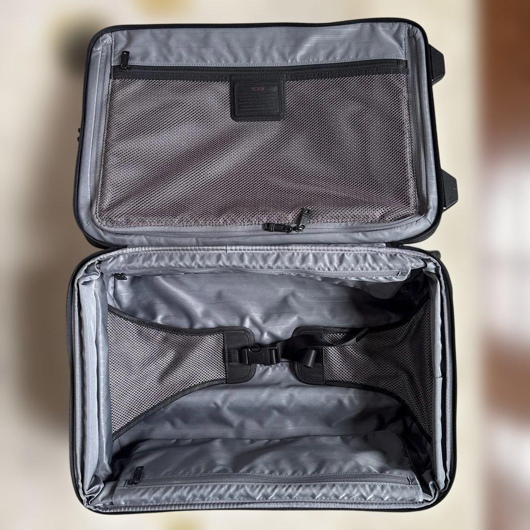 TUMI エクスパンダブルキャリーケース　機内持ち込み可