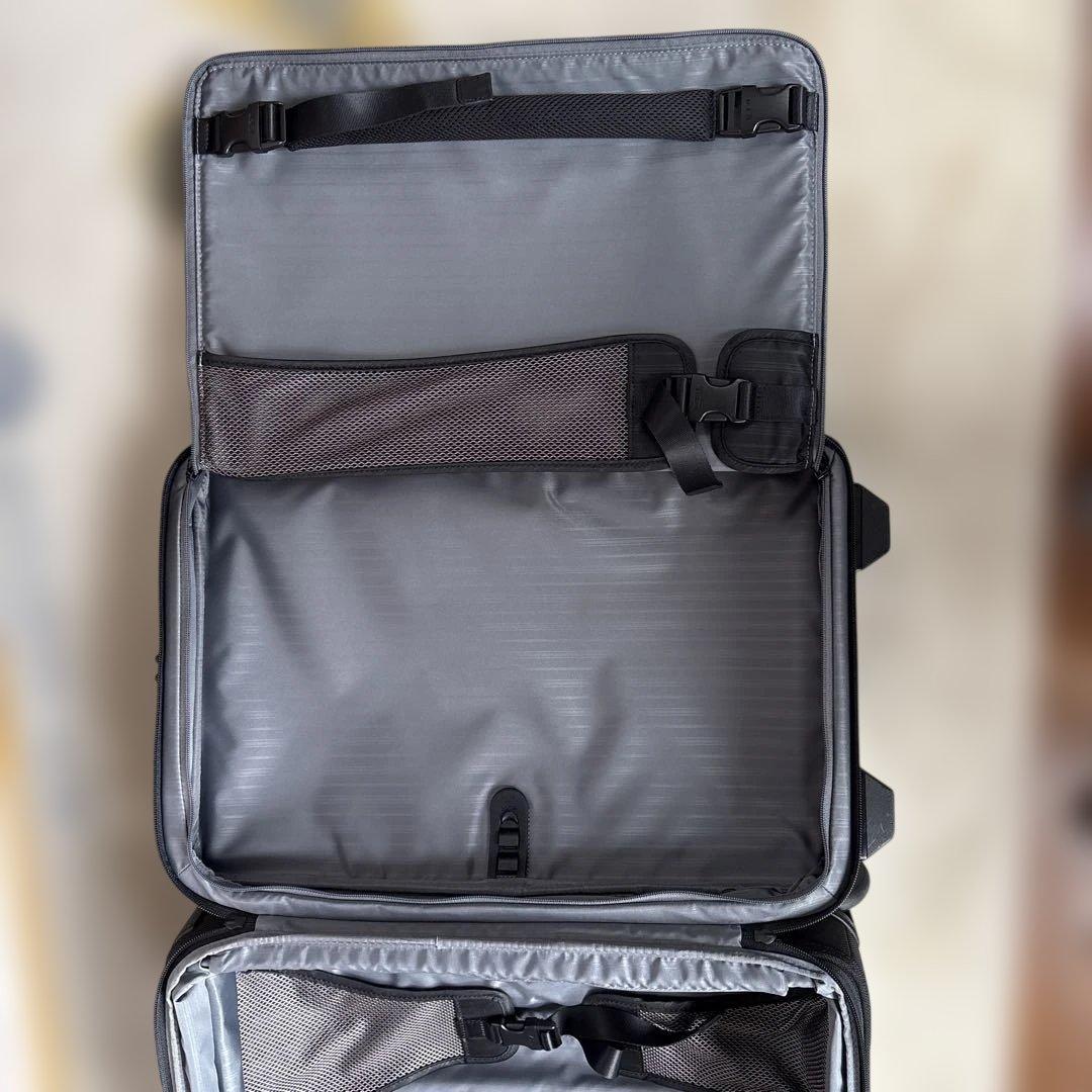 TUMI エクスパンダブルキャリーケース　機内持ち込み可
