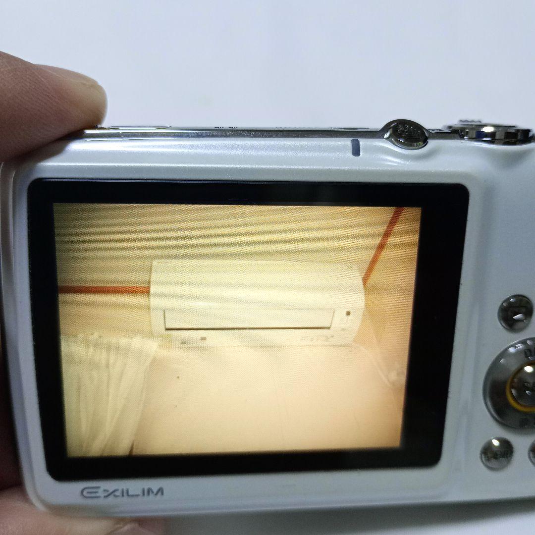 ◆動作確認済◆CASIO EXILIM EX-FS10 デジカメ　ホワイト　中古