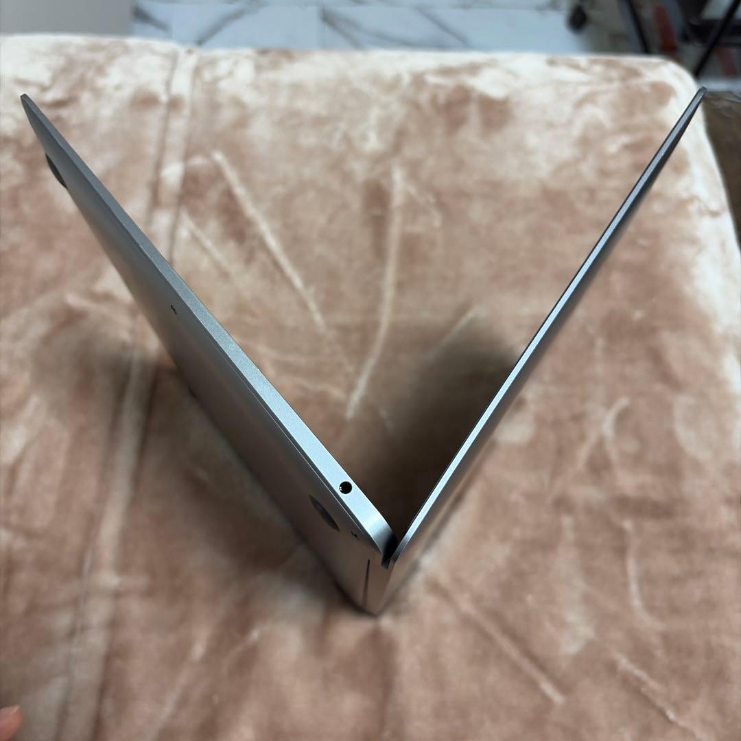MacBook Air 13インチ (2020) 256G