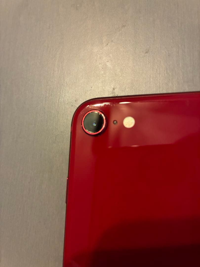 iphone se 第3世代　本体　レッド