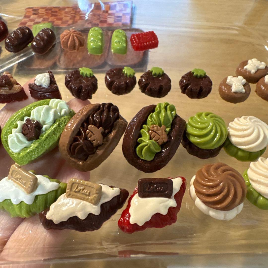 ハンドメイドミニスクイーズ　ミニチュアケーキショーケースなど　セット