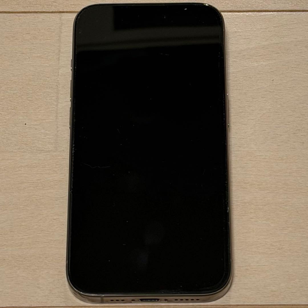 機能正常iPhone15pro 128GB 背面ガラス割れ