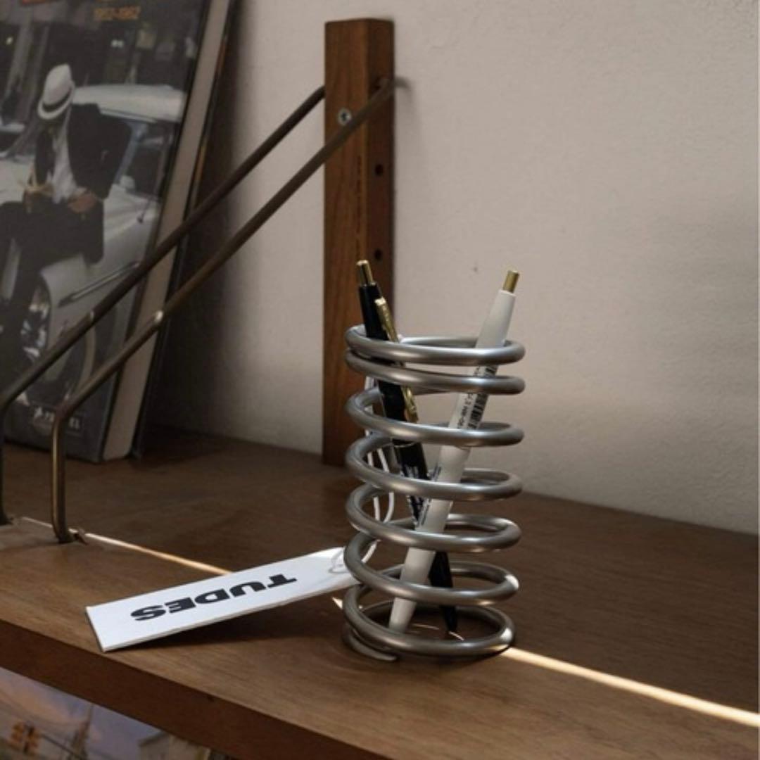 TUDES トゥーデス　歯ブラシ　ホルダー　正規品