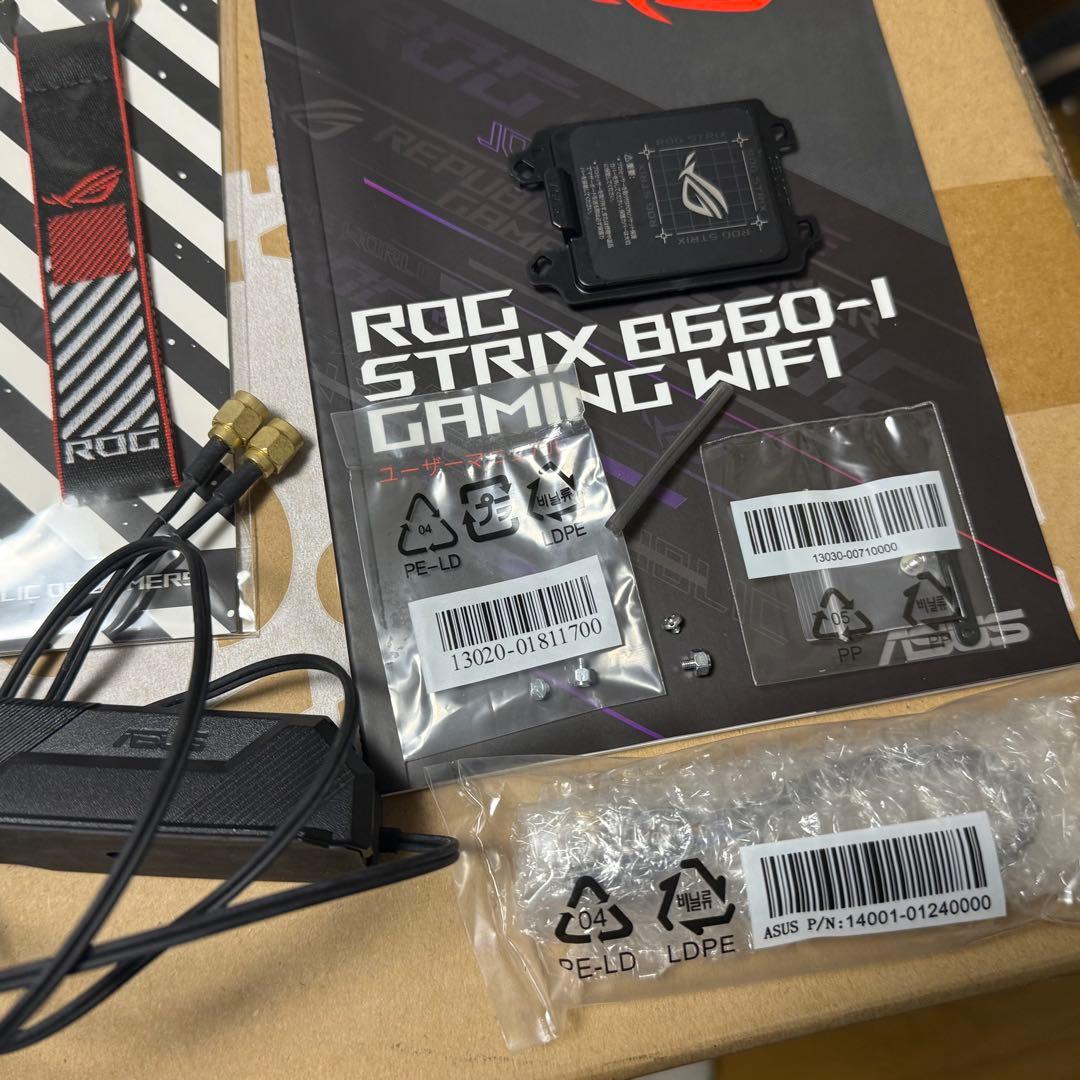 マザーボード ASUS ROG STRIX B660-I GAMING + Core i3